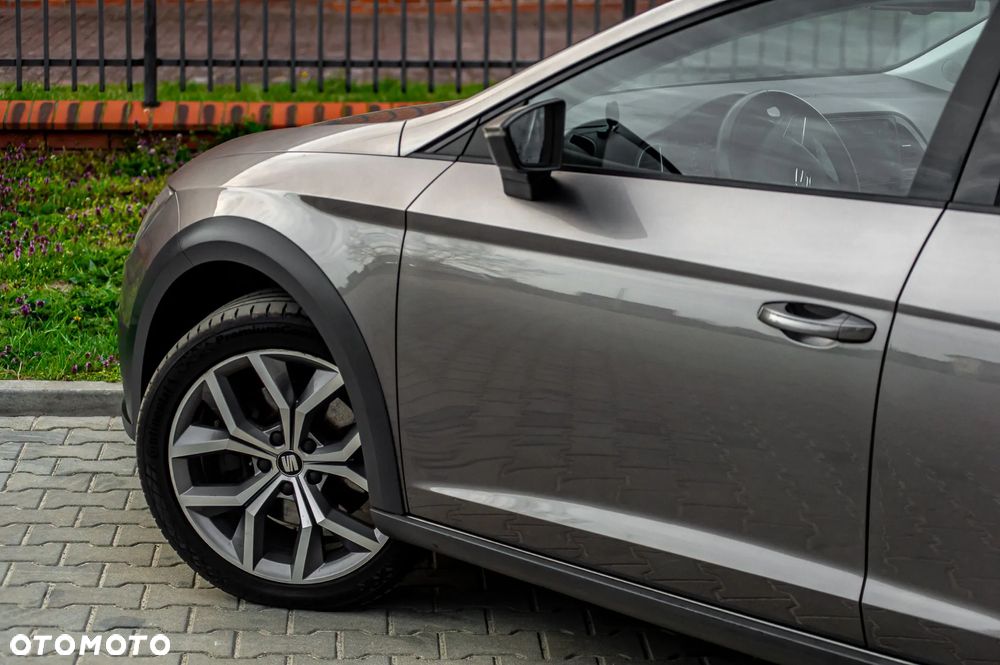 Seat Leon 2.0 TDI DPF Start&Stop DSG XCELLENCE - 35