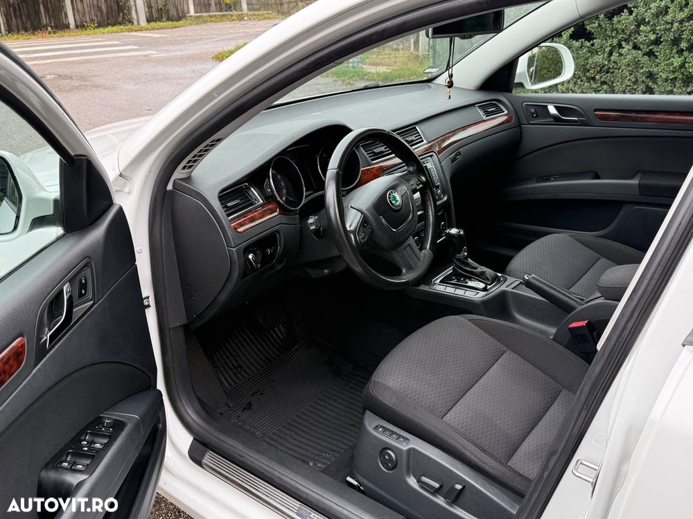 Skoda Superb 2.0 TDI DSG Elegance - 6