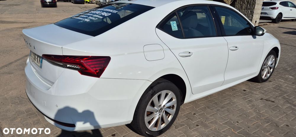 Skoda Octavia 2.0 TDI Edition 130 Essence DSG - 21