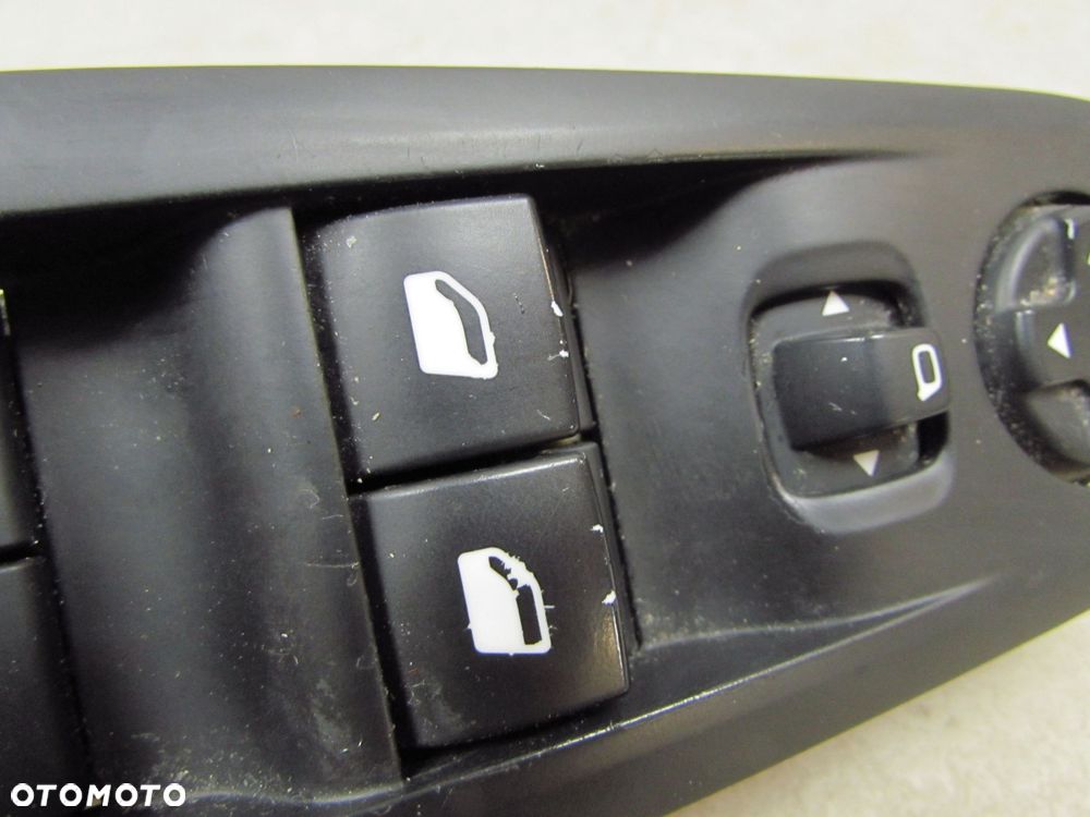 PEUGEOT 308 II T9 13-17 PANEL PRZELACZNIK SZYB PRZOD LEWY 96788281ZD - 4