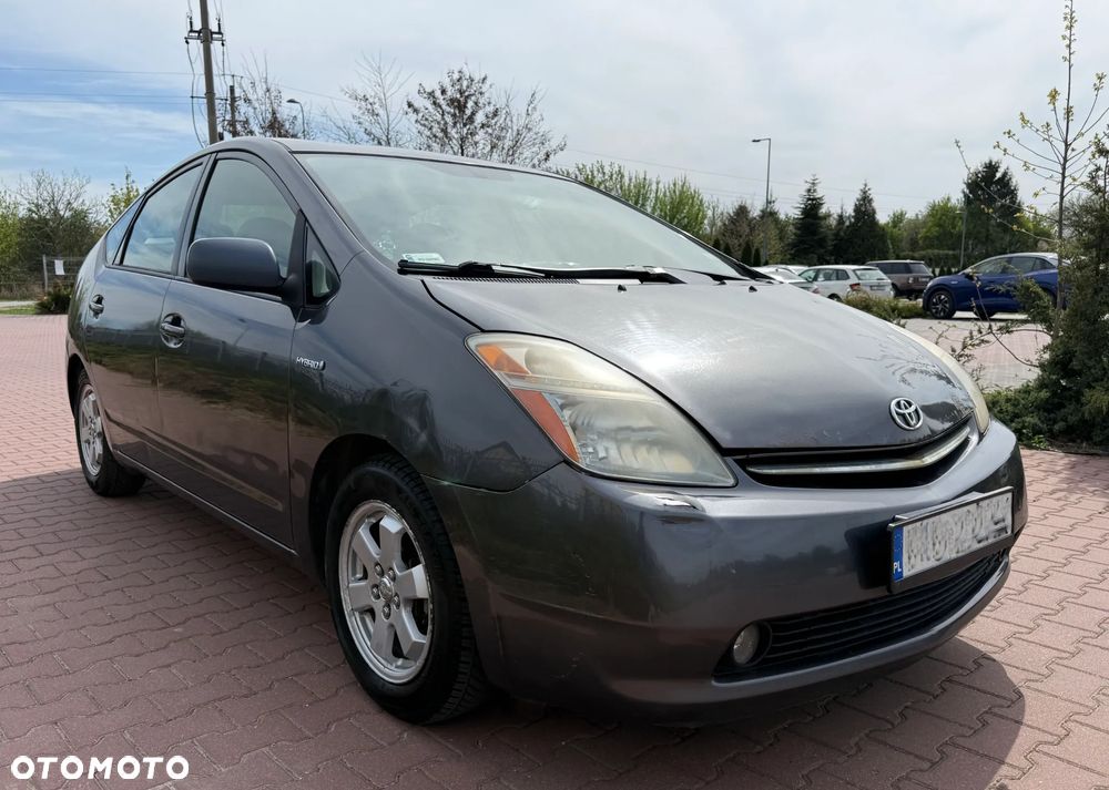 Toyota Prius - 1