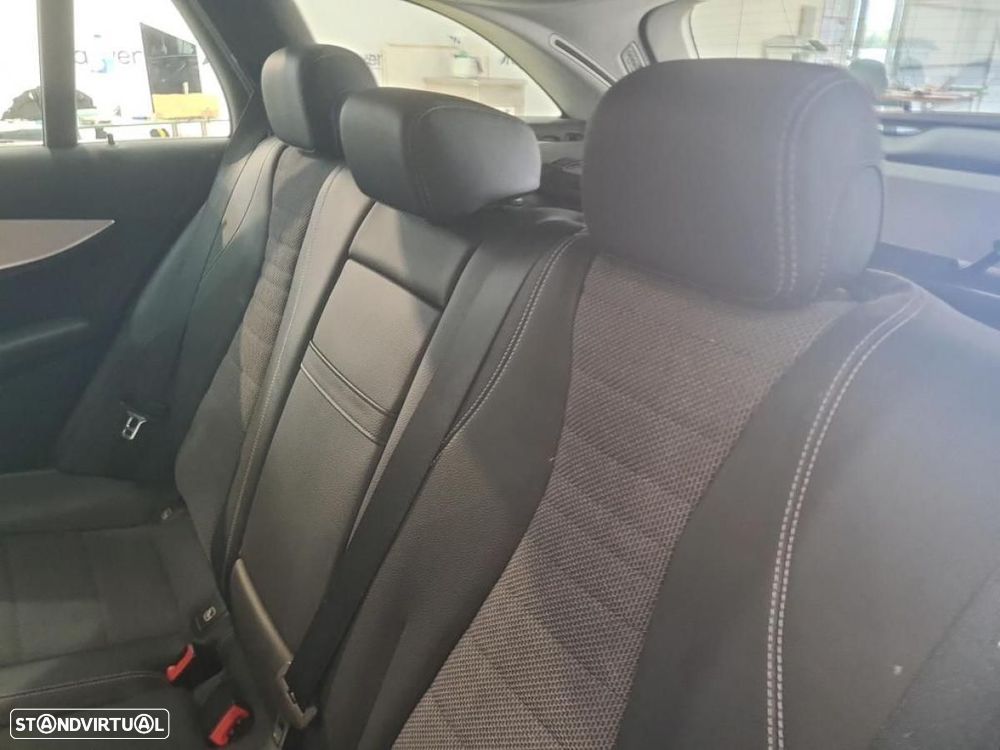 Mercedes-Benz E 300 de Avantgarde - 6