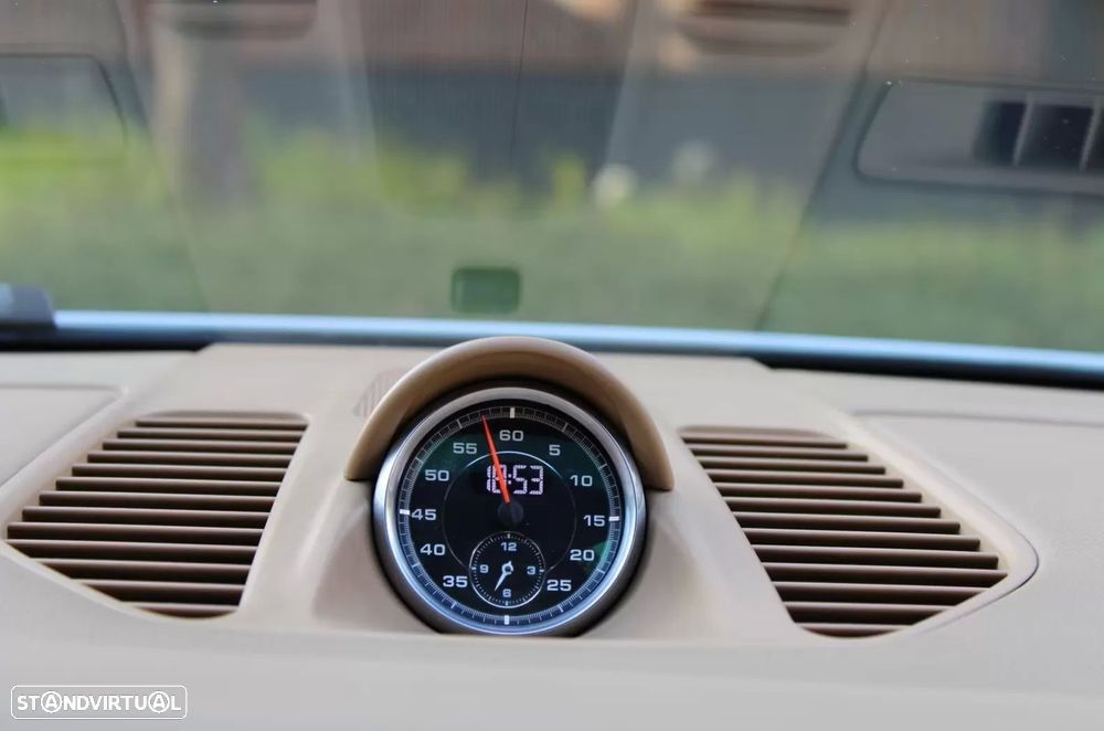 Porsche 911 Série F - 26