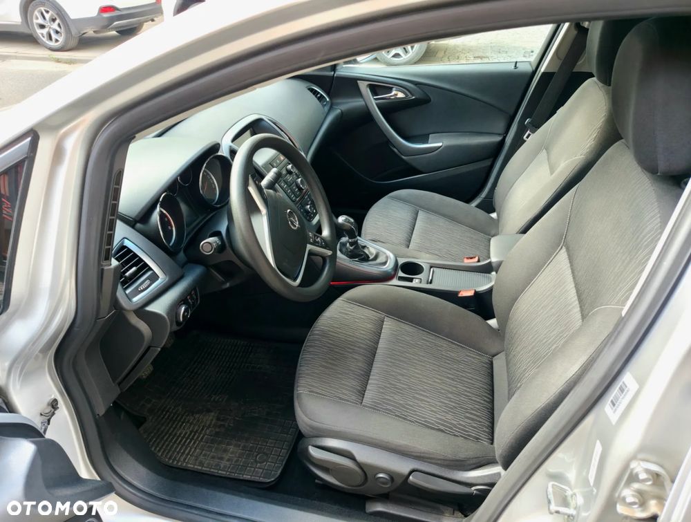 Opel Astra 1.4 Turbo Edition - 11
