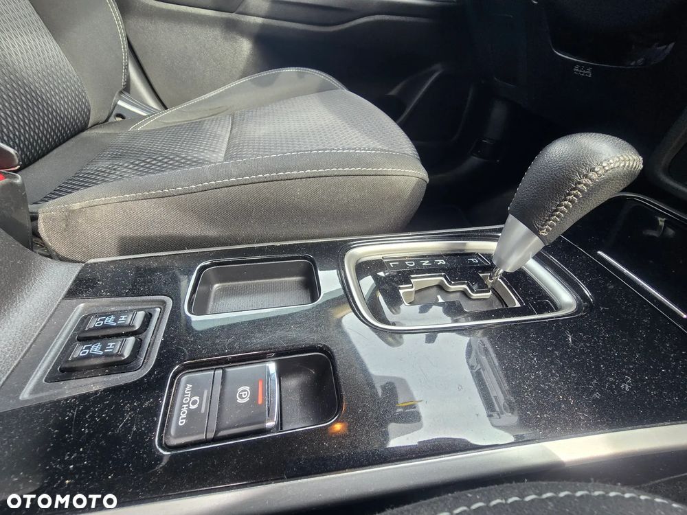 Mitsubishi Outlander 2.0 2WD CVT Active+ - 21