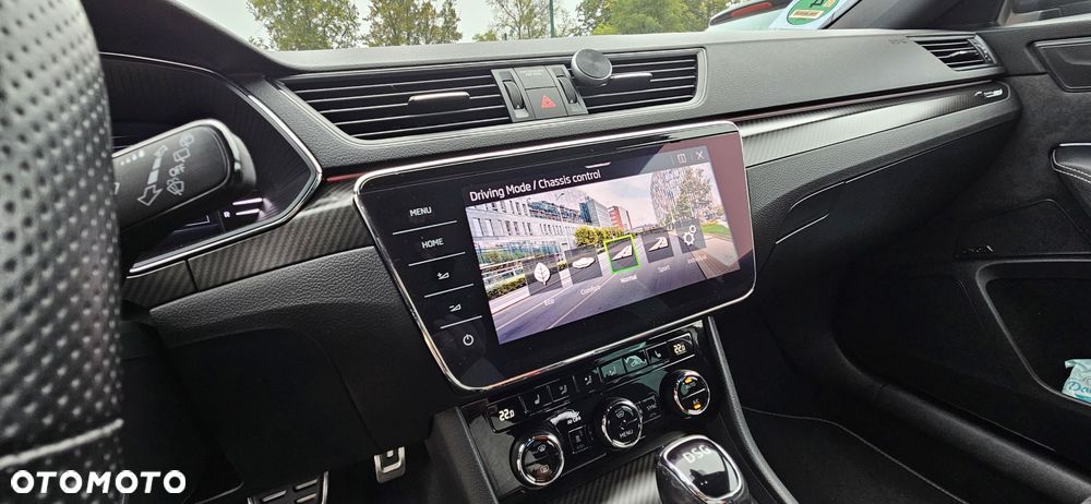 Skoda Superb 2.0 TDI DSG Sportline - 34