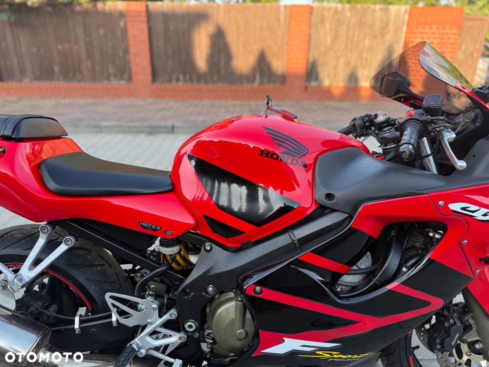 Honda CBR - 7