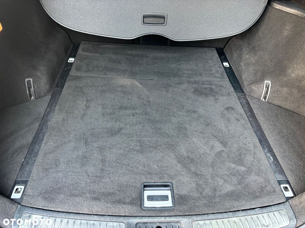 Toyota Avensis 2.0 D-4D Comfort - 28