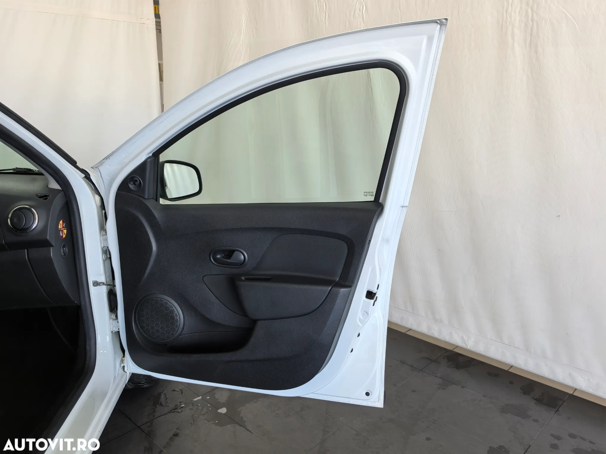 Dacia Logan MCV 0.9 Ambiance - 22