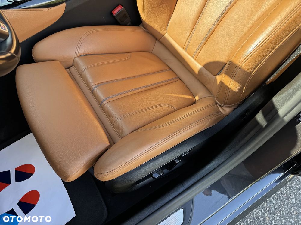 BMW Seria 5 518d M Sport - 30