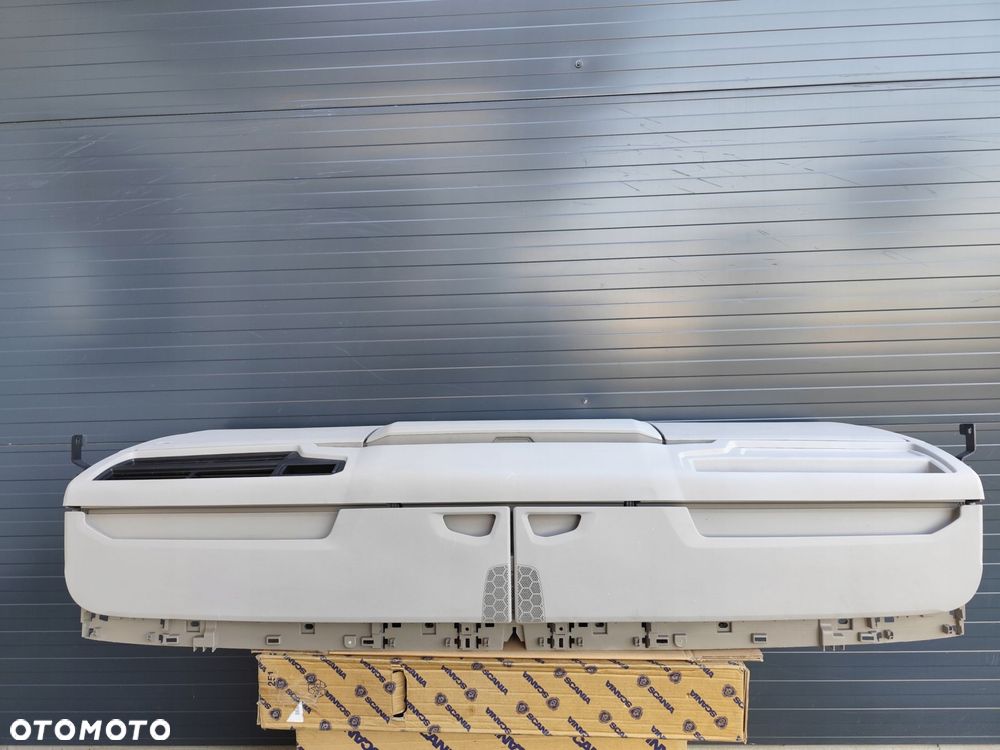 GÓRNA PÓŁKA SCHOWEK KONSOLA SCANIA NEXT GEN - 3