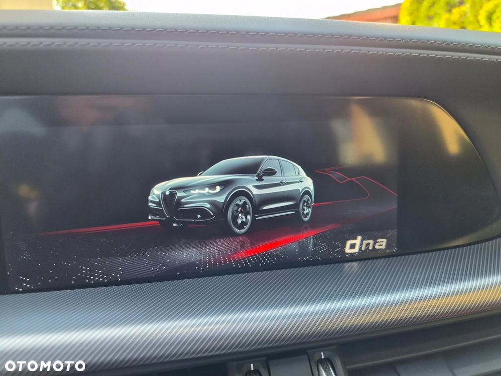 Alfa Romeo Stelvio - 25