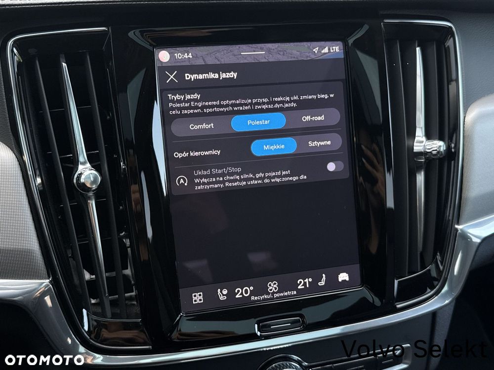 Volvo V90 Cross Country - 30