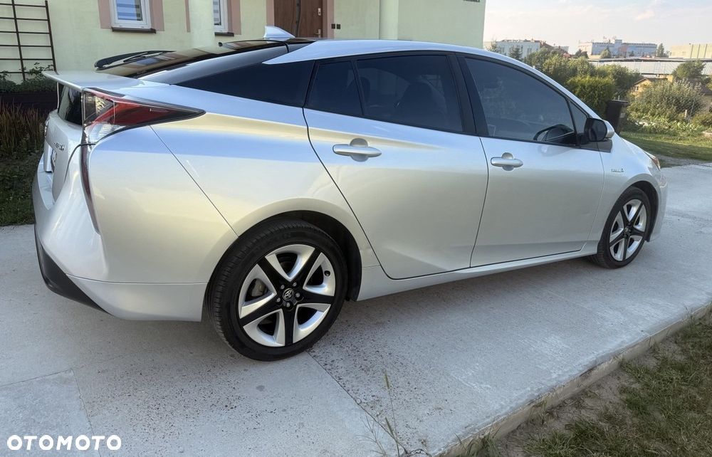 Toyota Prius 1.8 Hybrid Prestige - 4