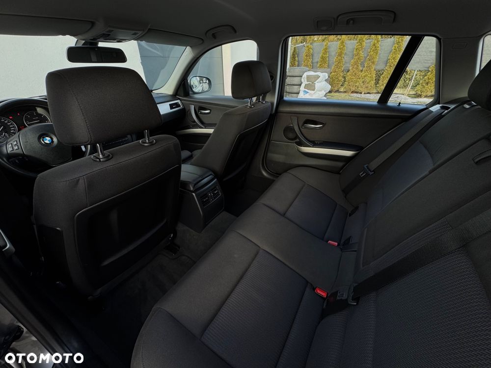 BMW Seria 3 320d DPF - 33