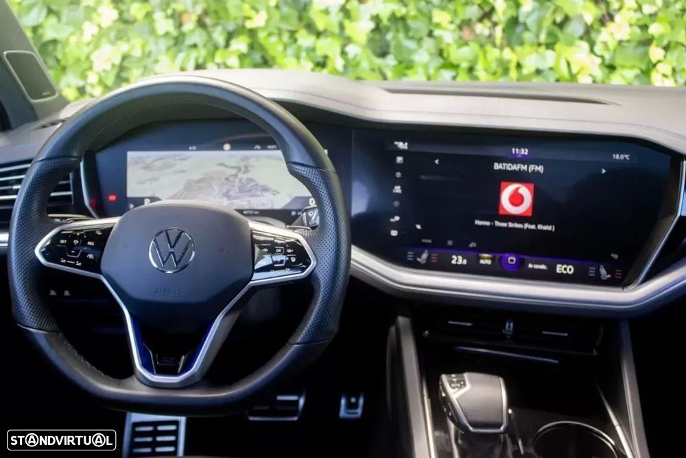 VW Touareg 3.0 TSI e-Hybrid R - 19