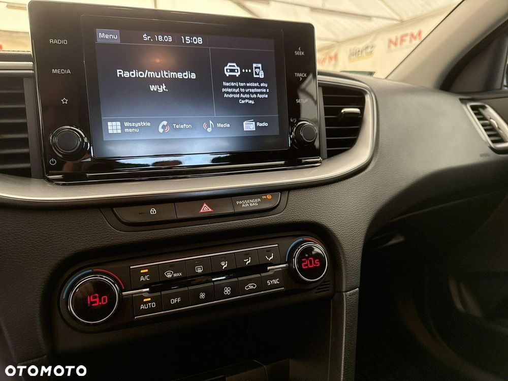 Kia Ceed - 27