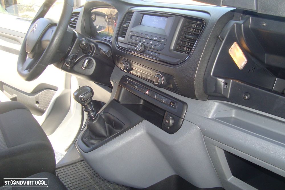 Citroën ë-Jumpy 1.6 HDI   BLUE  3 LUGARES - 33