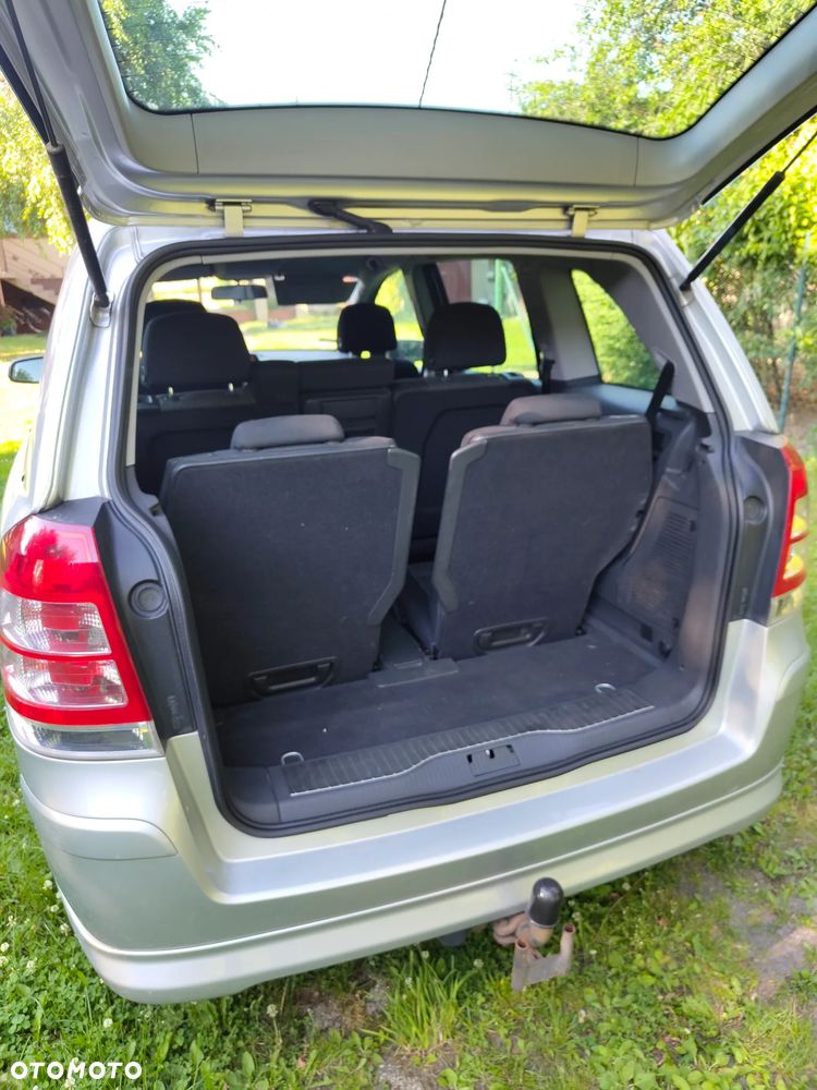 Opel Zafira - 14