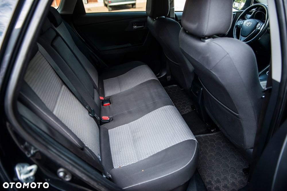 Toyota Auris - 34