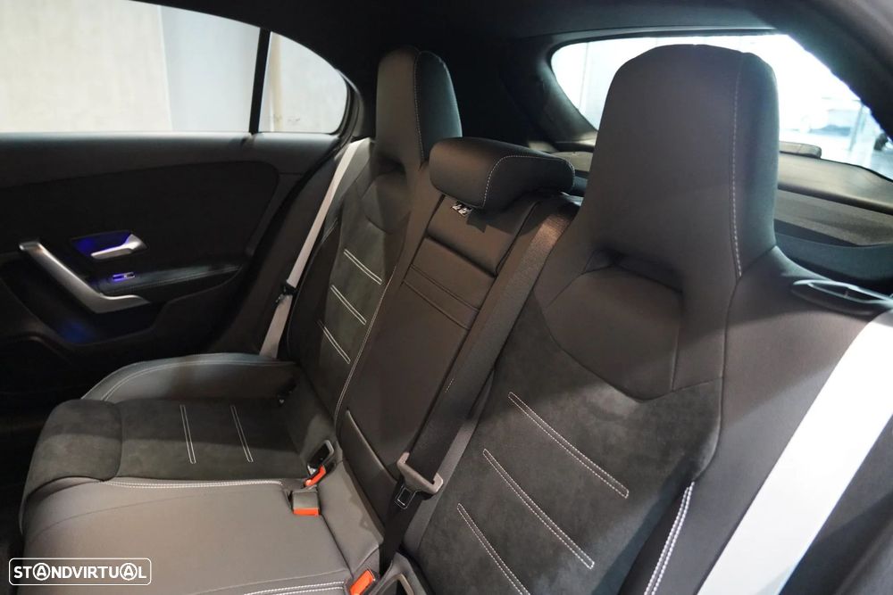 Mercedes-Benz A 250 - 29
