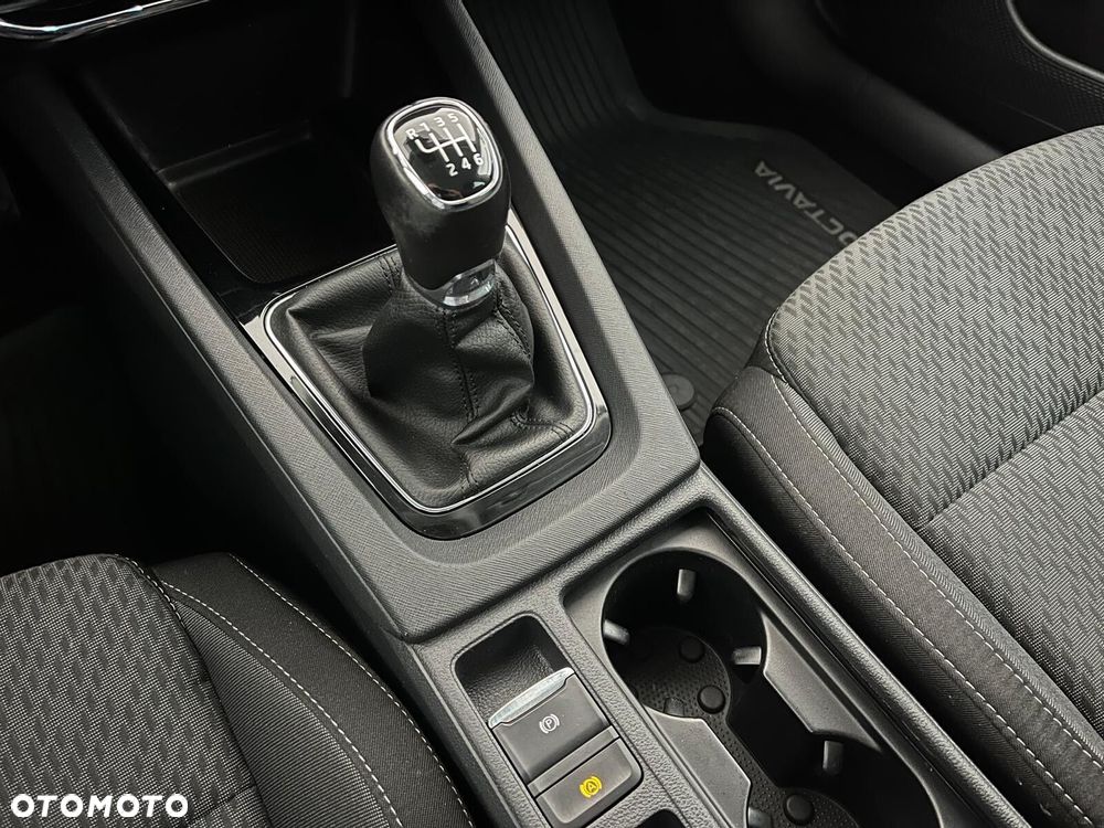 Skoda Octavia 1.5 TSI ACT Style - 27