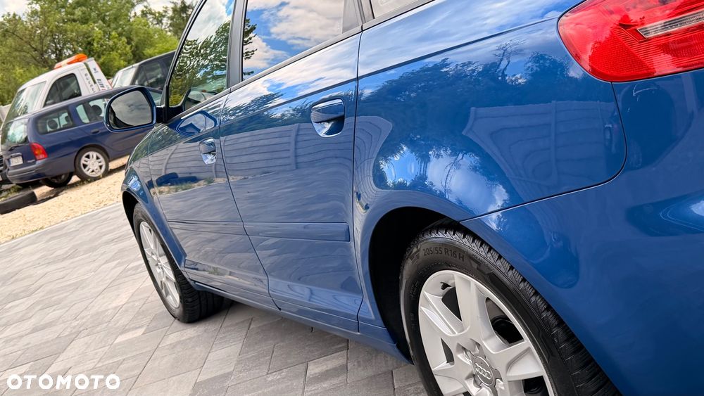 Audi A3 Sportback 1.6 Ambiente - 11