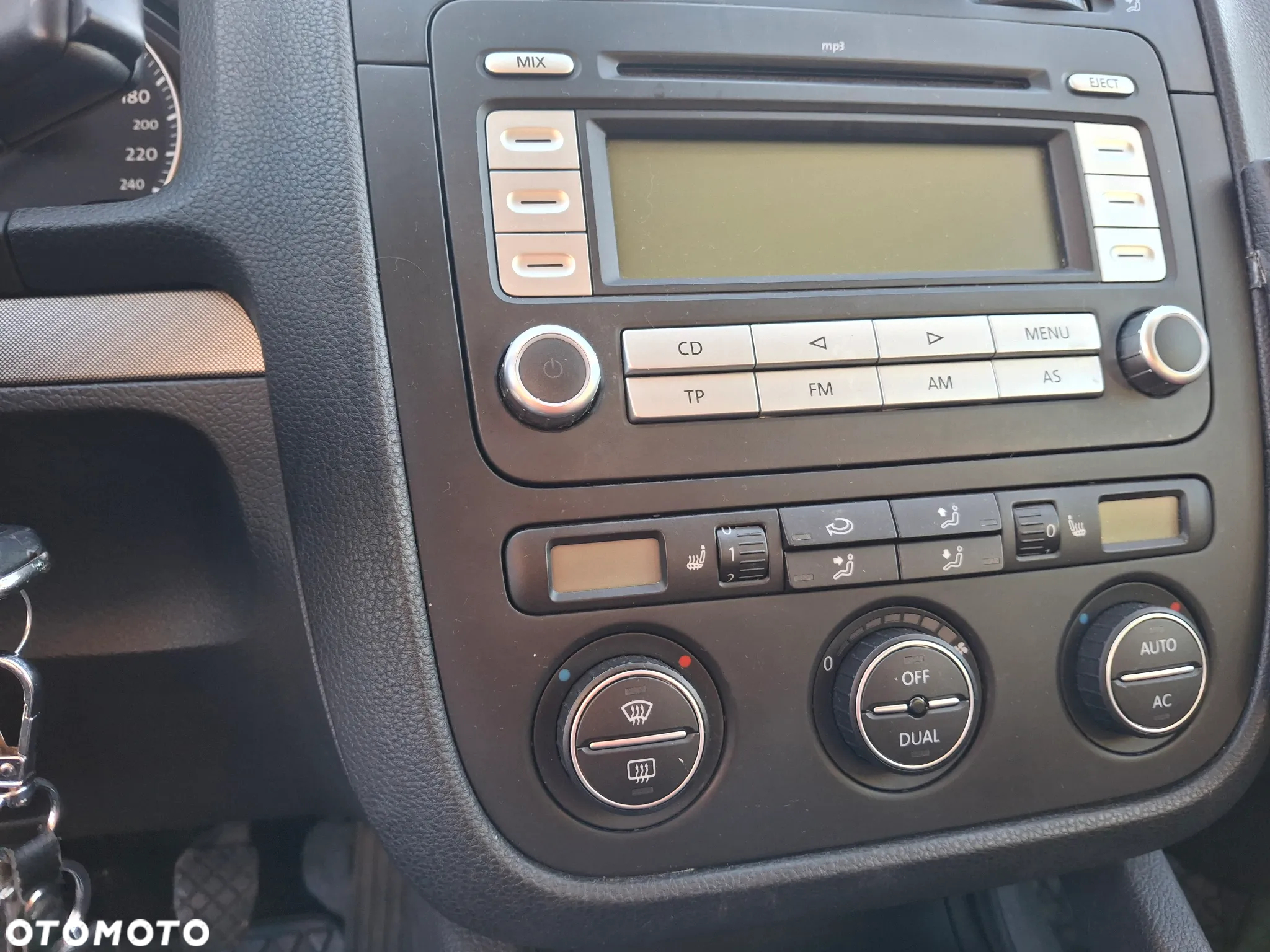 Volkswagen Golf - 8