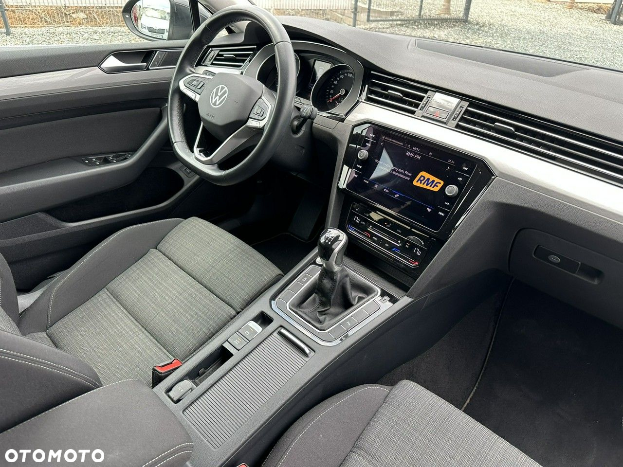 Volkswagen Passat 2.0 TDI EVO Business - 27