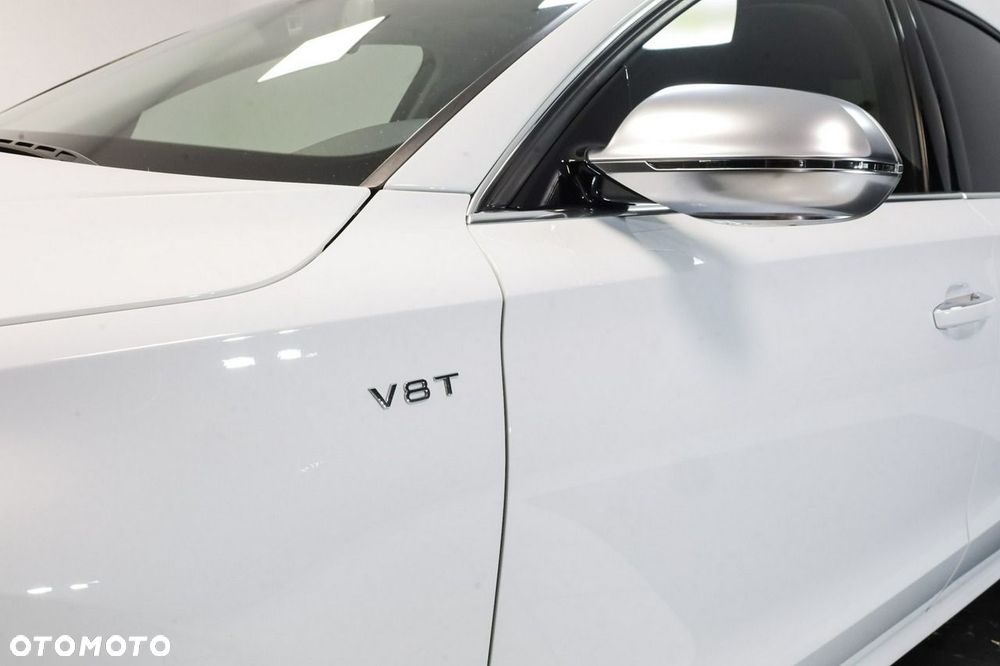Audi S8 - 9