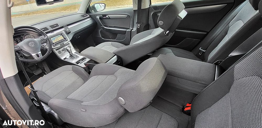 Volkswagen Passat Variant 2.0 TDI BlueMotion Technology DSG Comfortline - 27