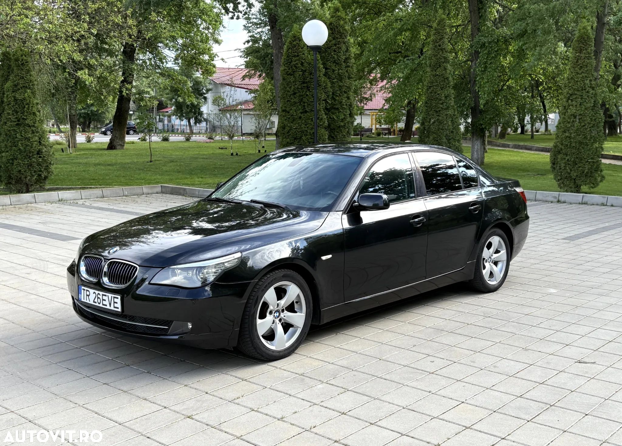 BMW Seria 5 525d Aut. Edition Lifestyle - 1