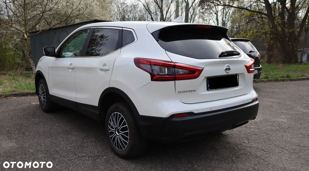 Nissan Qashqai 1.3 DIG-T N-Connecta - 2