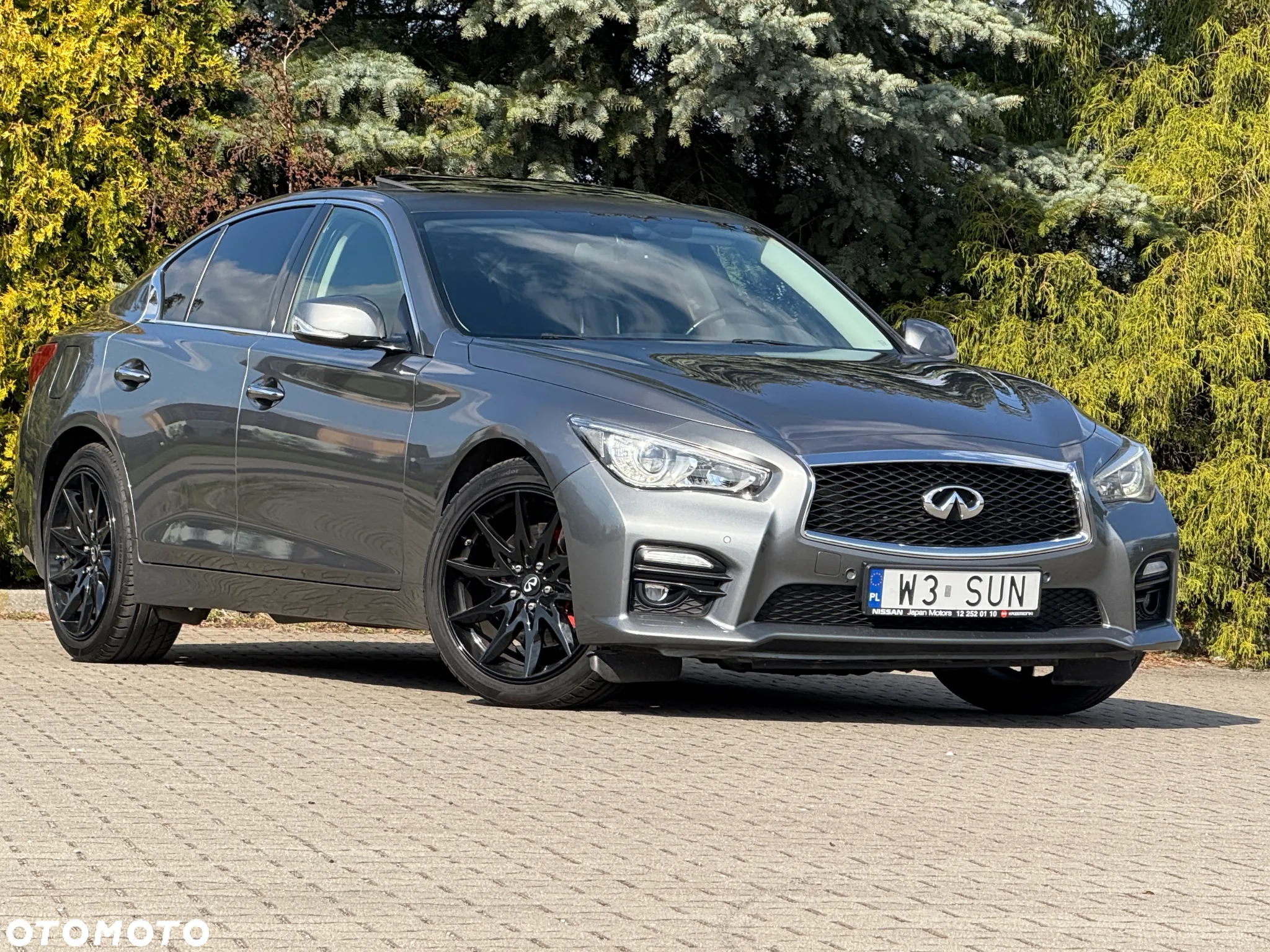 Infiniti Q50 2.0t Sport Sound Studio by Bose - 11