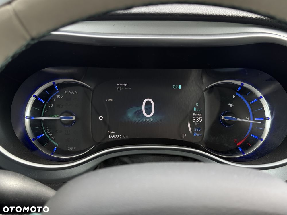 Chrysler Pacifica - 16