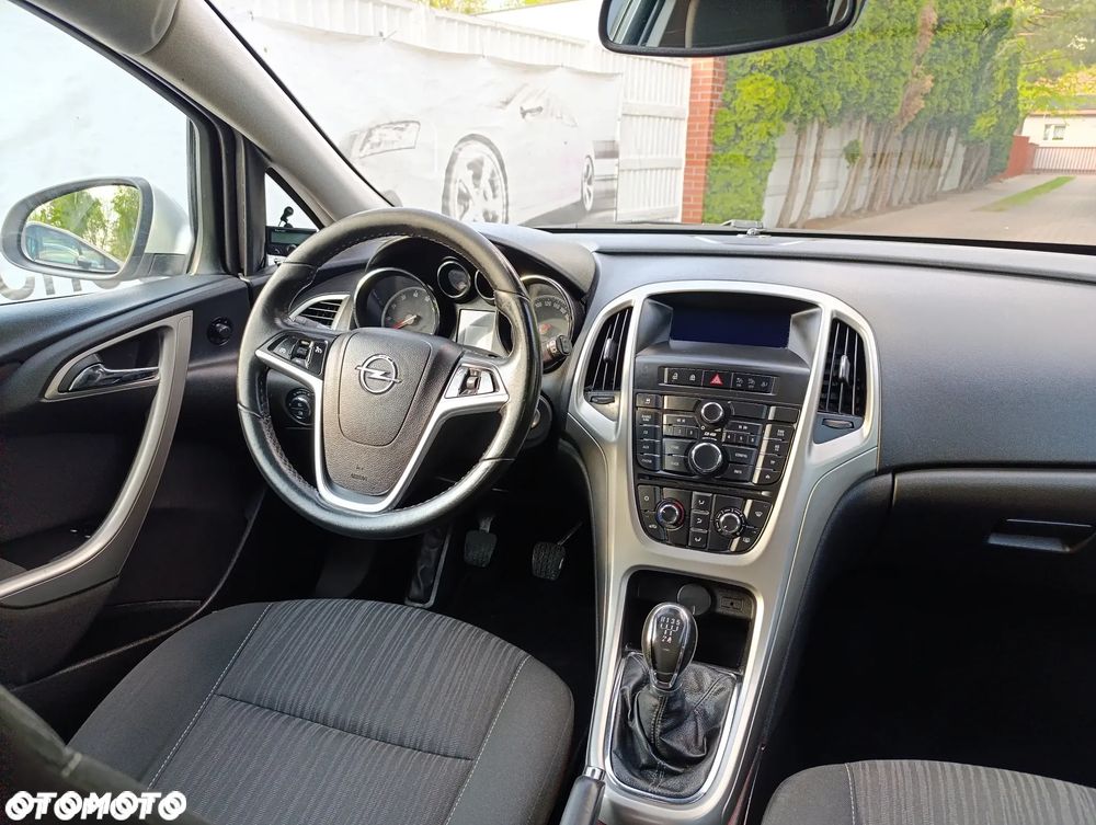 Opel Astra 1.6 Design Edition - 6