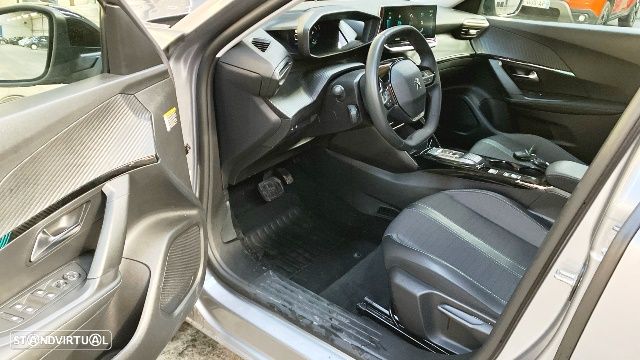 Peugeot e-2008 Allure Pack - 11