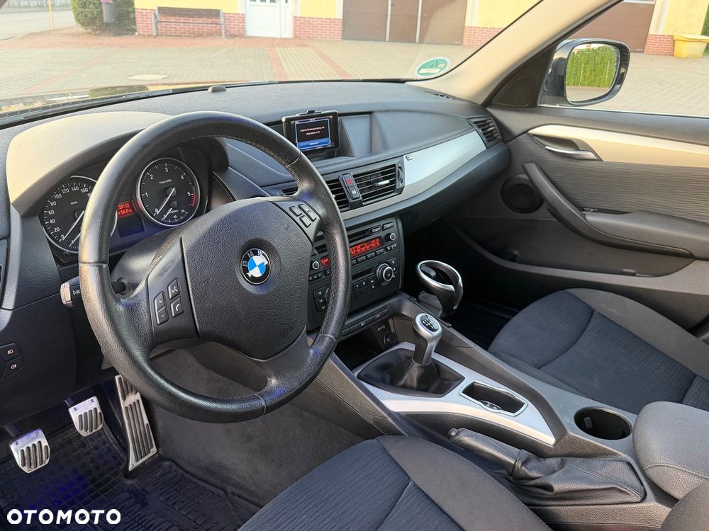 BMW X1 sDrive20d - 33
