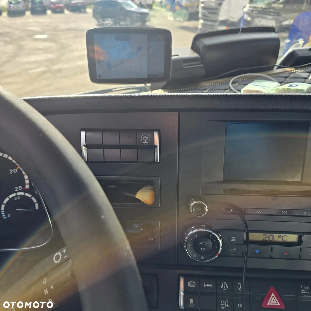 Mercedes-Benz Actros - 17