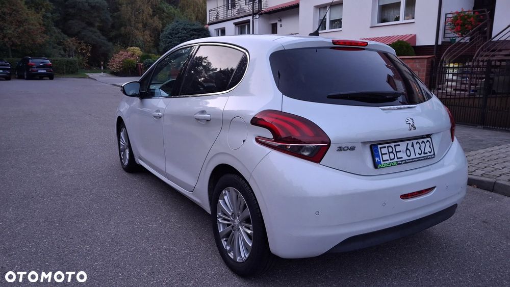 Peugeot 208 2018 photo 5