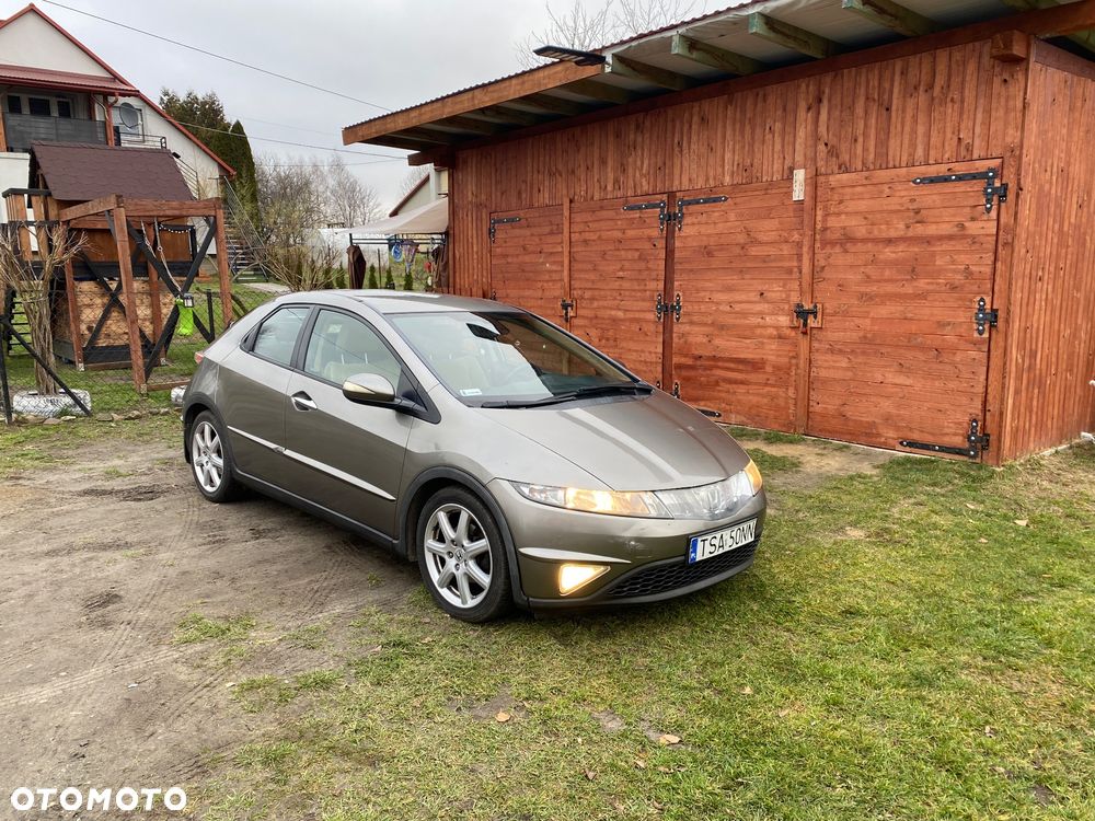 Honda Civic 1.8 Executive - 3