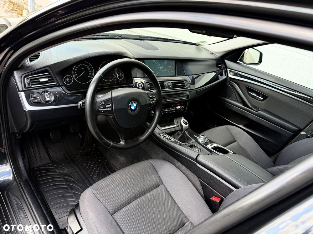 BMW Seria 5 520d Blue Performance - 15