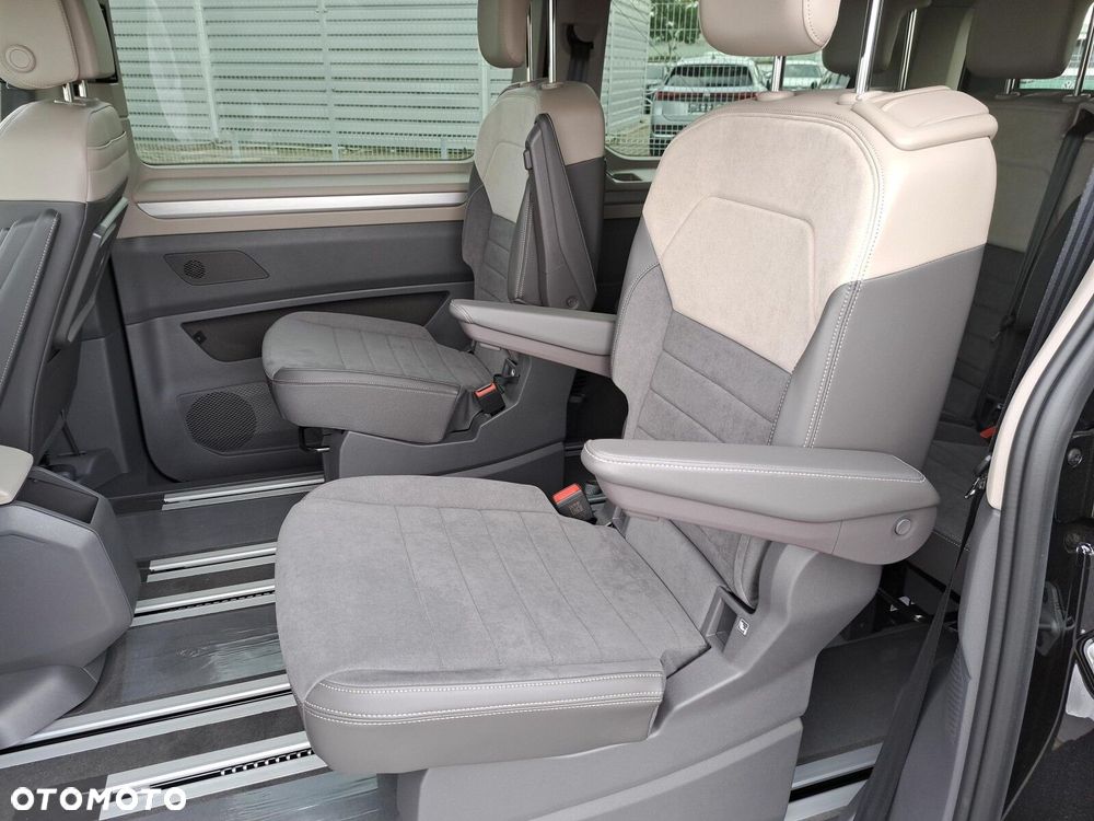 Volkswagen Multivan - 23