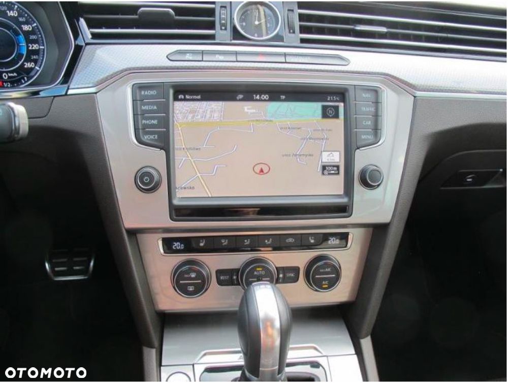Volkswagen Passat Alltrack - 11