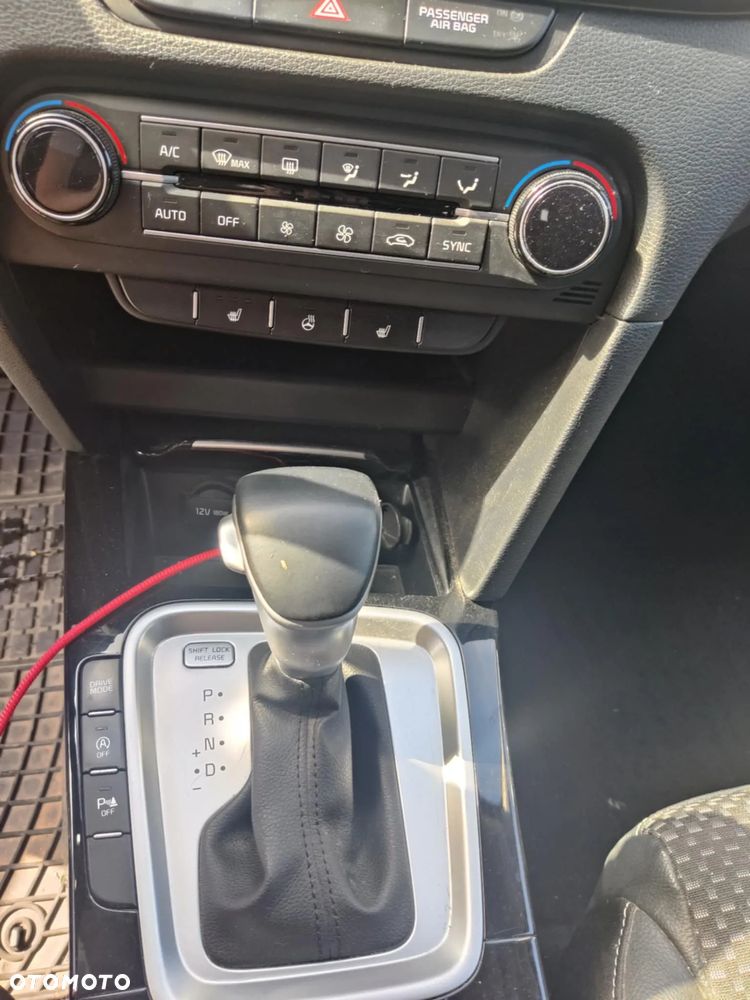 Kia Ceed 1.6 CRDi SCR L DCT - 15