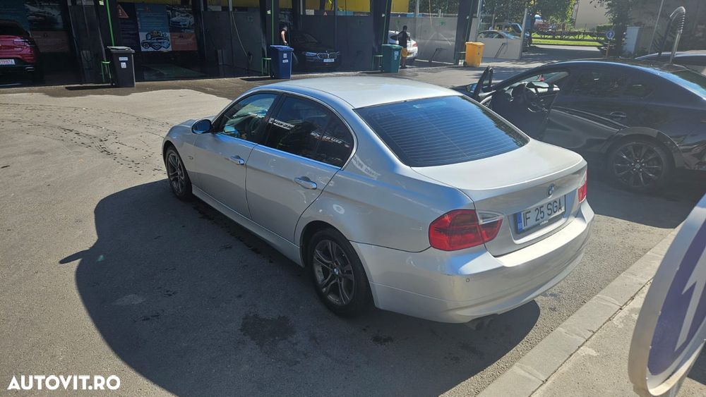BMW Seria 3 325i - 3