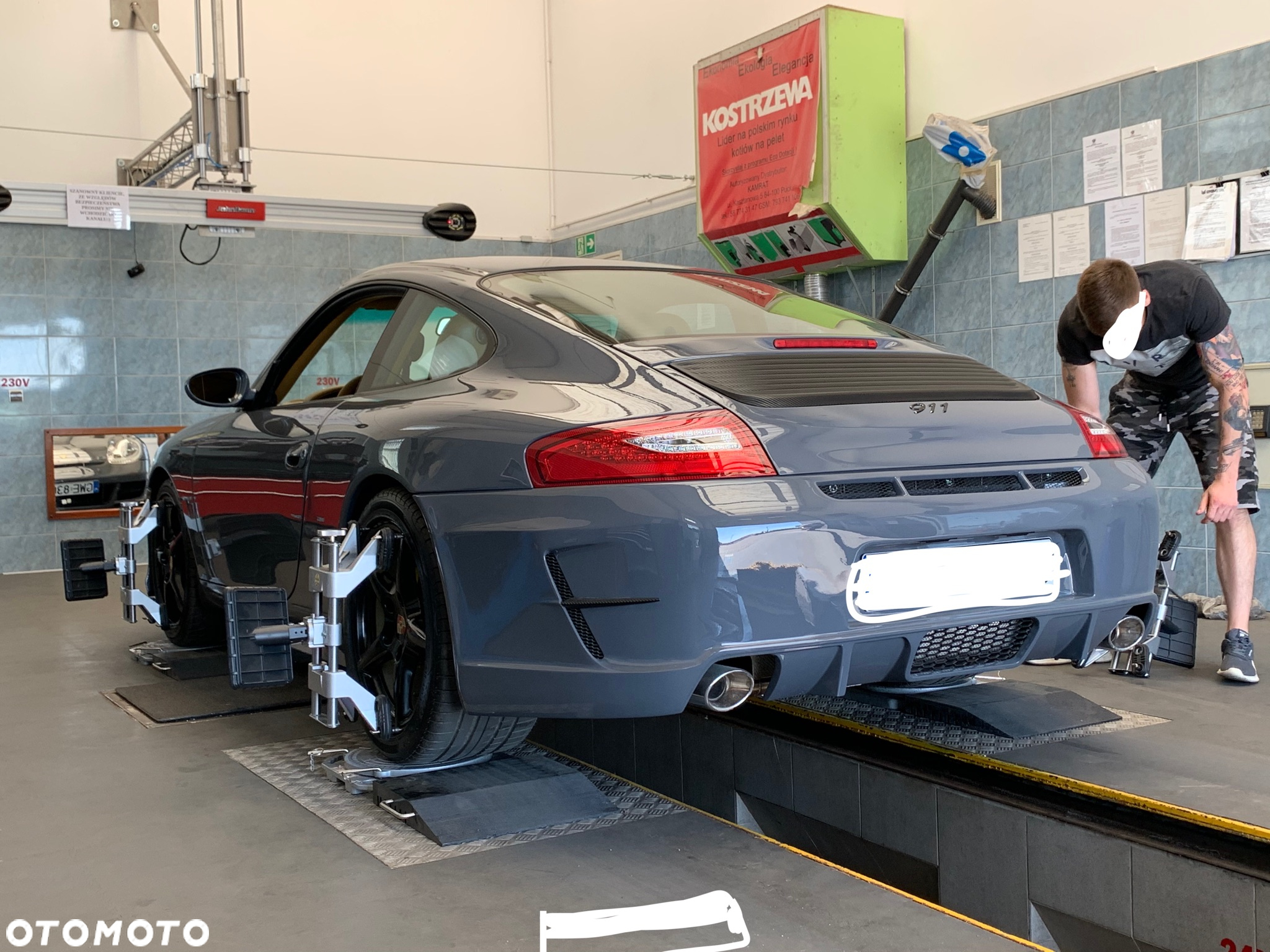 Porsche 911 - 12