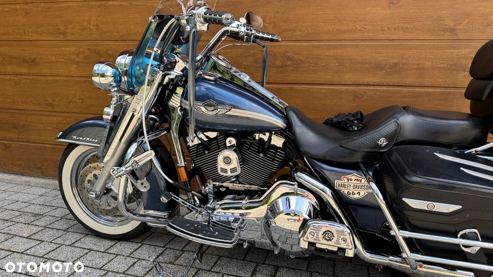 Harley-Davidson Touring Road King - 13