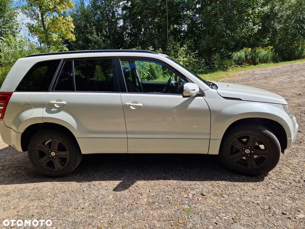 Suzuki Grand Vitara 2.4 De Luxe - 7