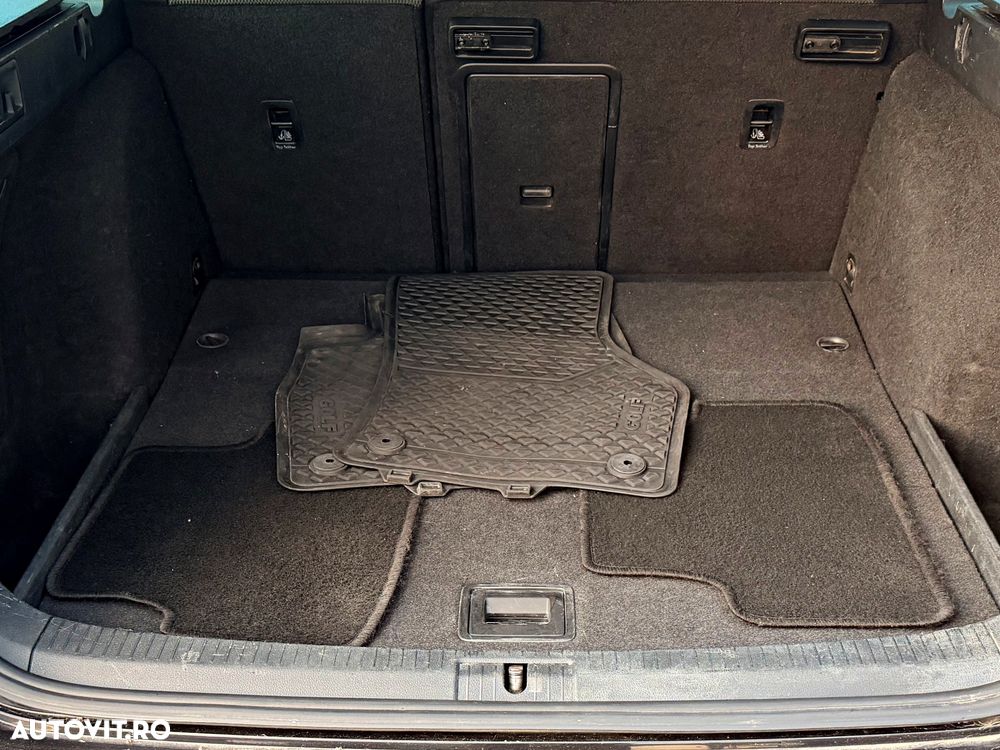 Volkswagen Golf 1.6 TDI BlueMotion Technology Cup - 14